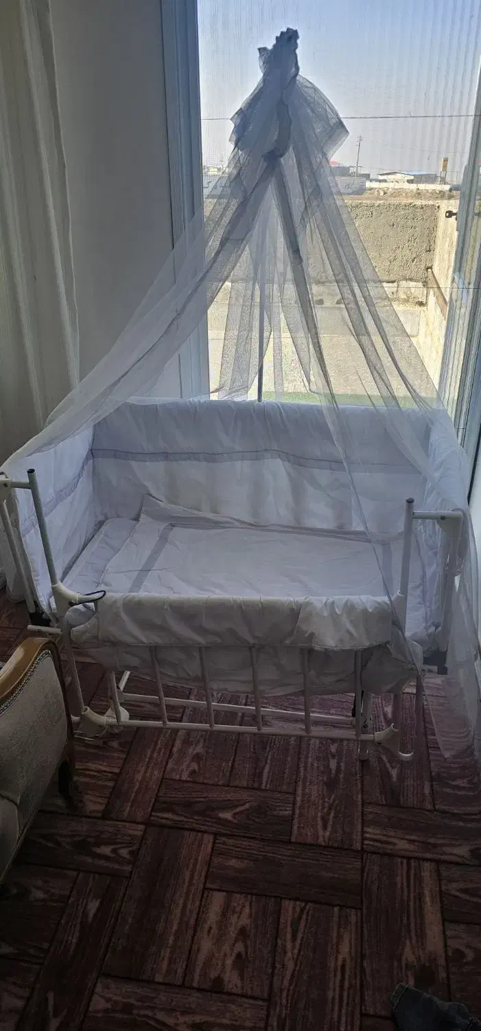 گهواره وتخت|تخت و سرویس خواب|مشگین شهر, |دیوار