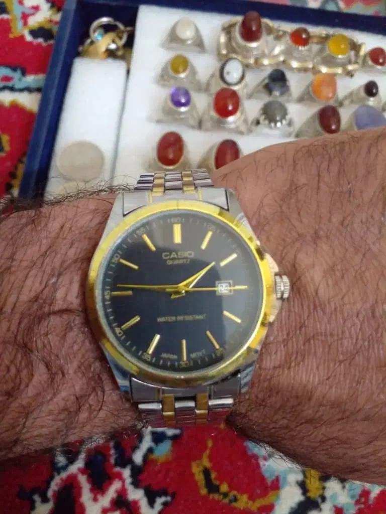 فروش انگشتر وساعت|ساعت|گلپایگان, |دیوار