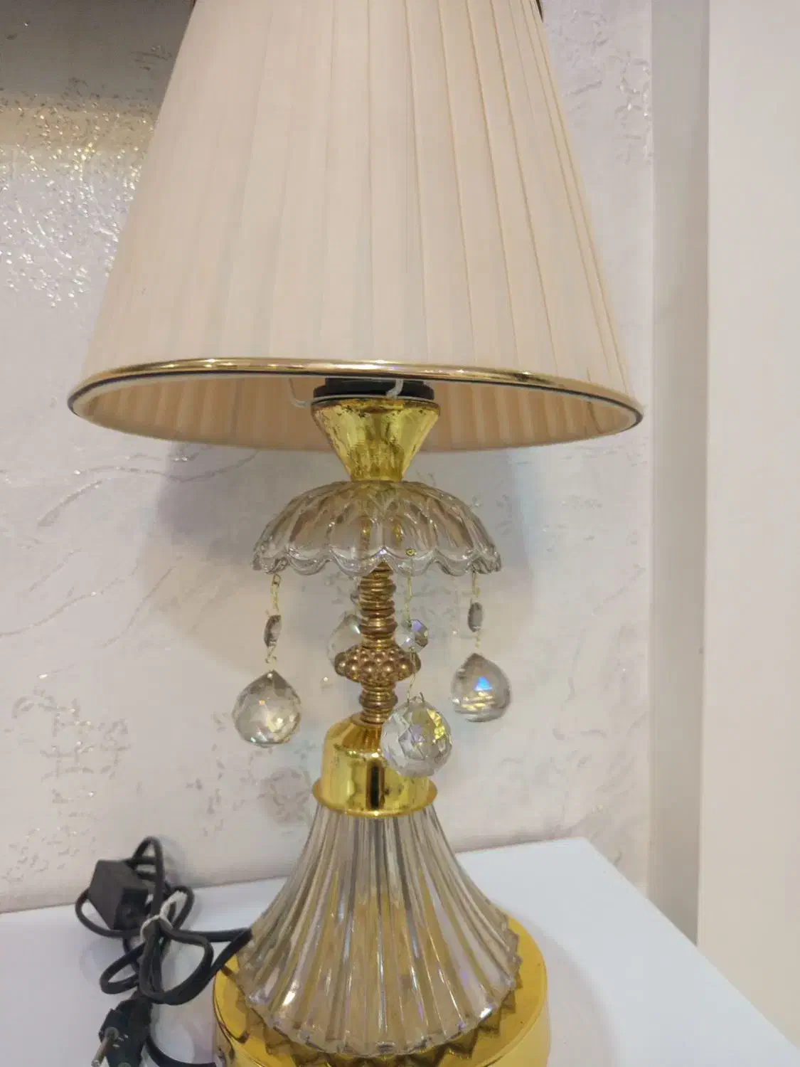 آباژو|چراغ خواب و آباژور|تربت‌حیدریه, حاجی یار‎|دیوار