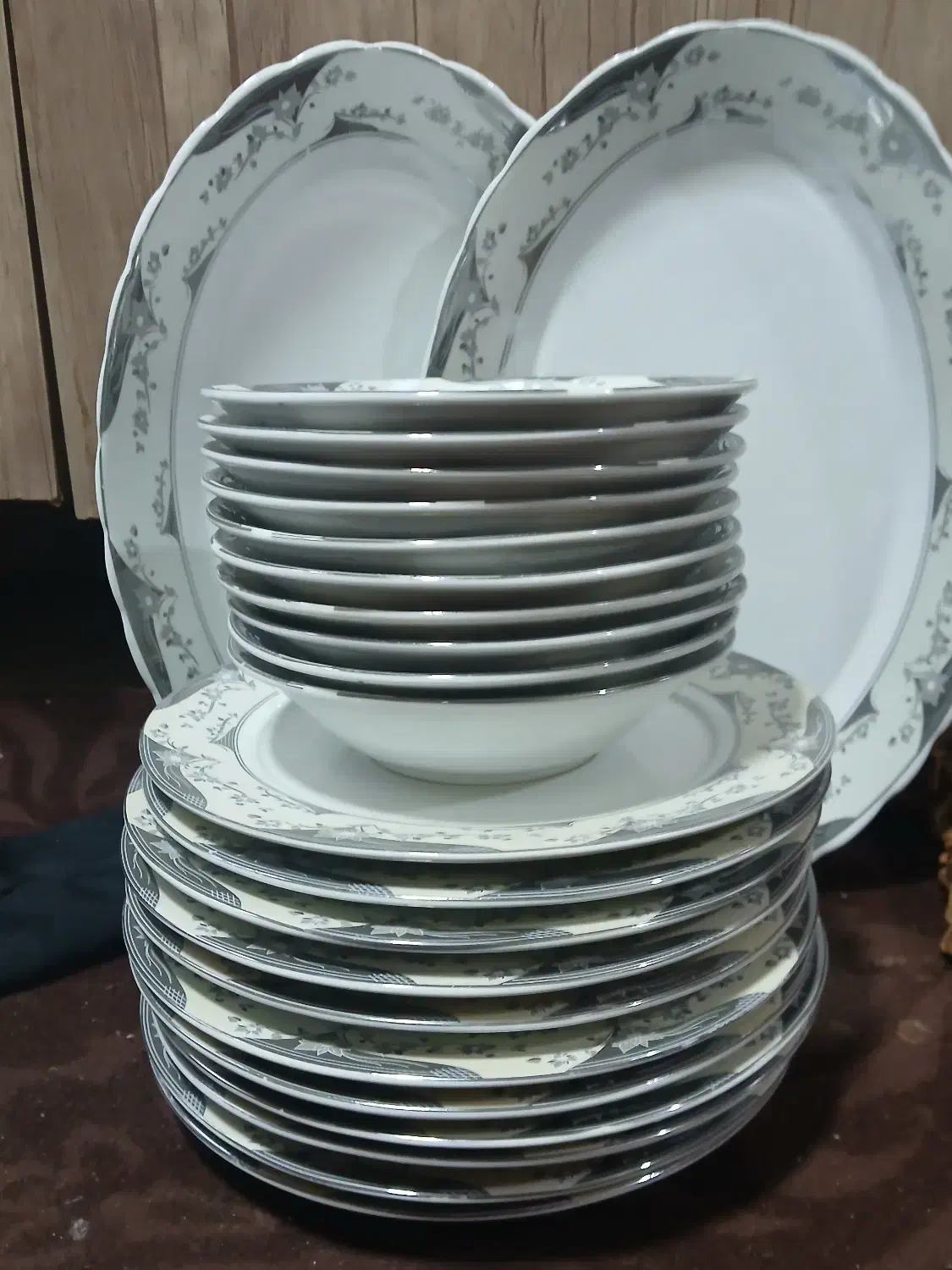 چینی|ظروف سرو و پذیرایی|رشت, کوی مهر|دیوار