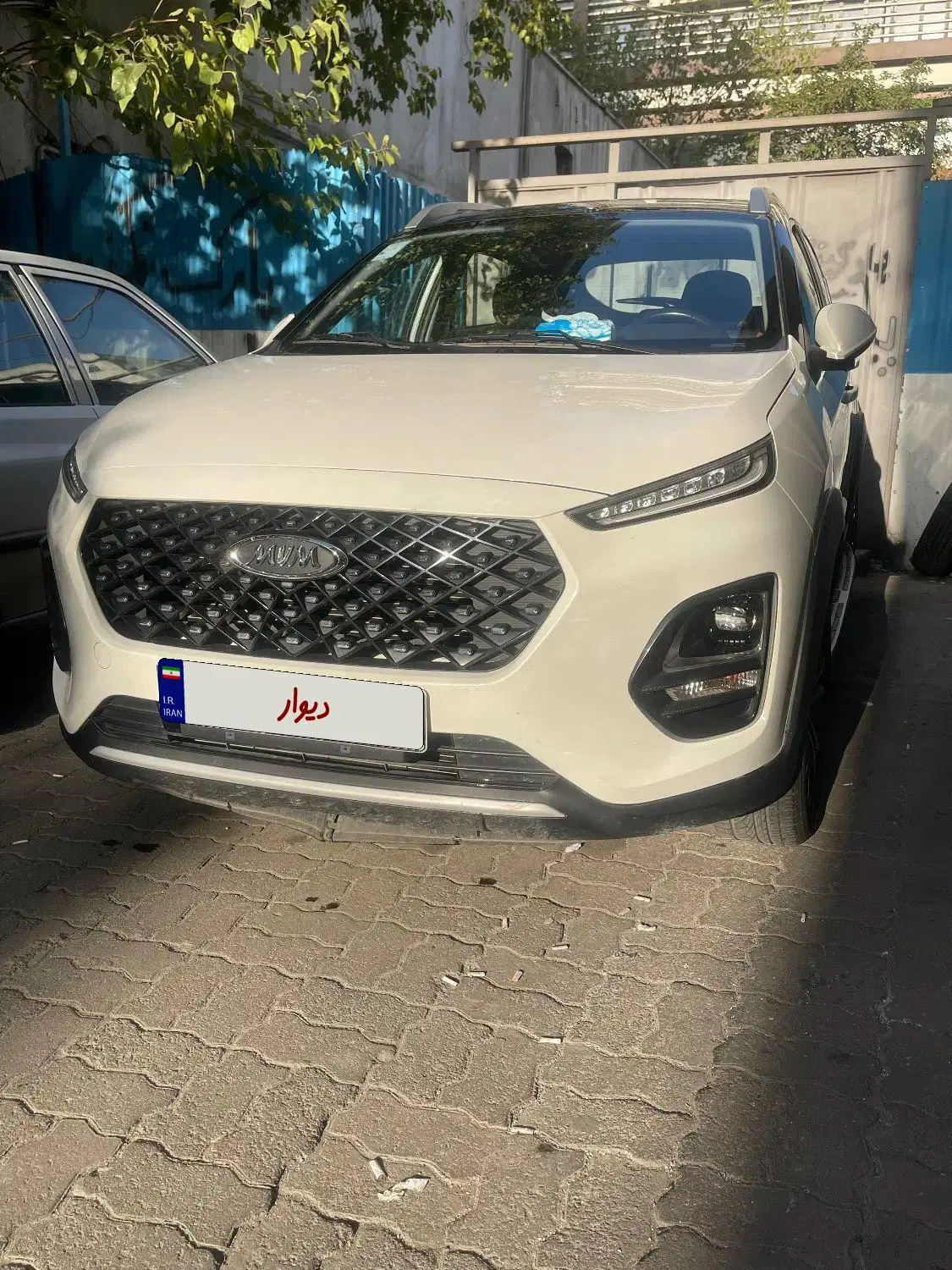 x22 pro ie|خودرو سواری و وانت|تهران, درختی|دیوار