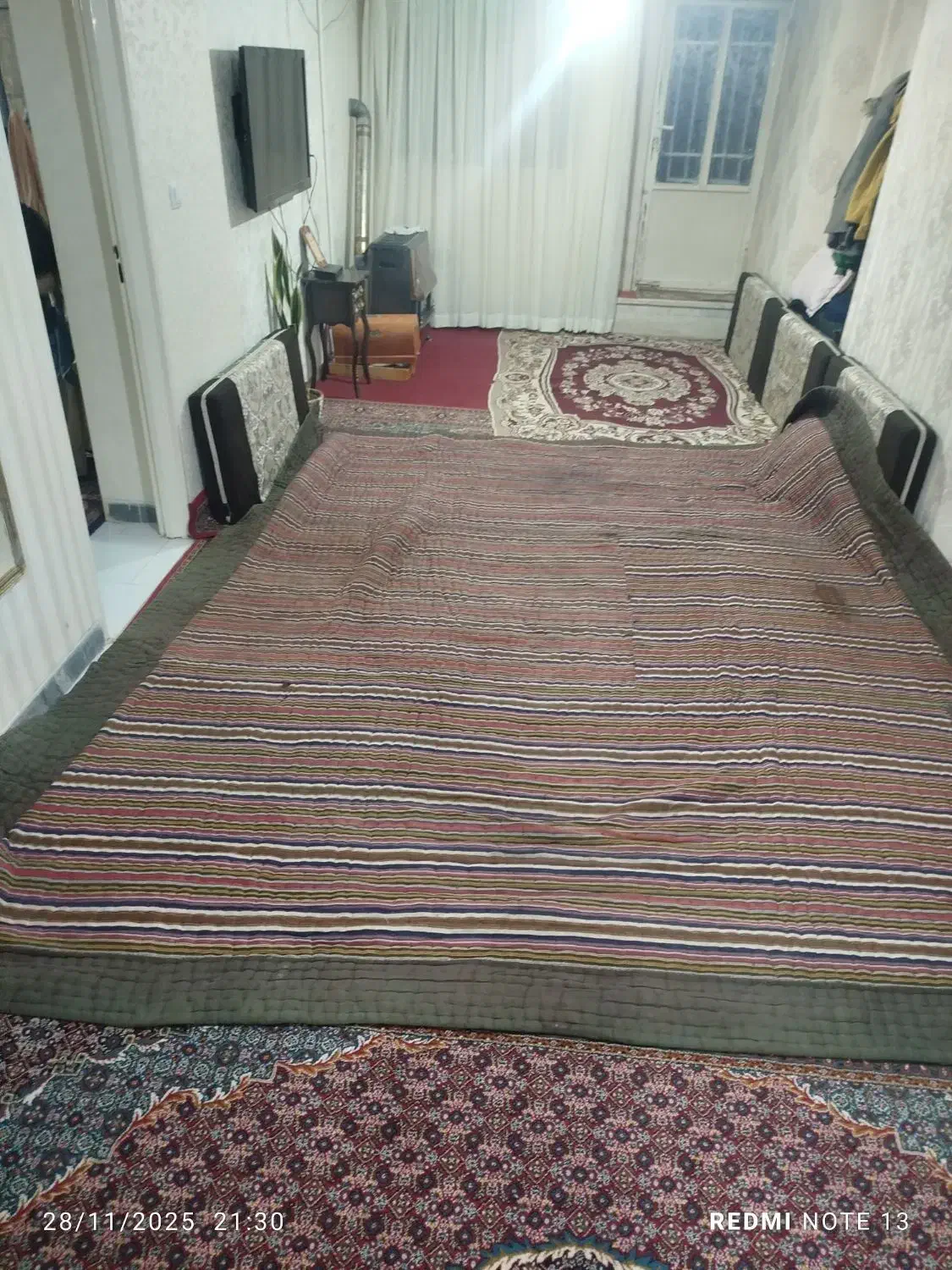 لخاف کرسی|رختخواب، بالش، پتو|همدان, |دیوار