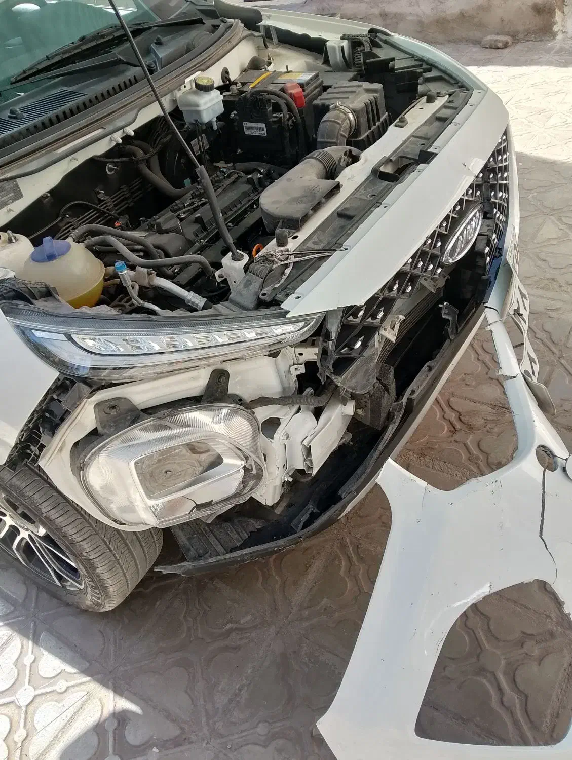 صافکاری اتومبیل  رفع ماتی چراغ واکس پولیش|خدمات موتور و ماشین|بم, |دیوار