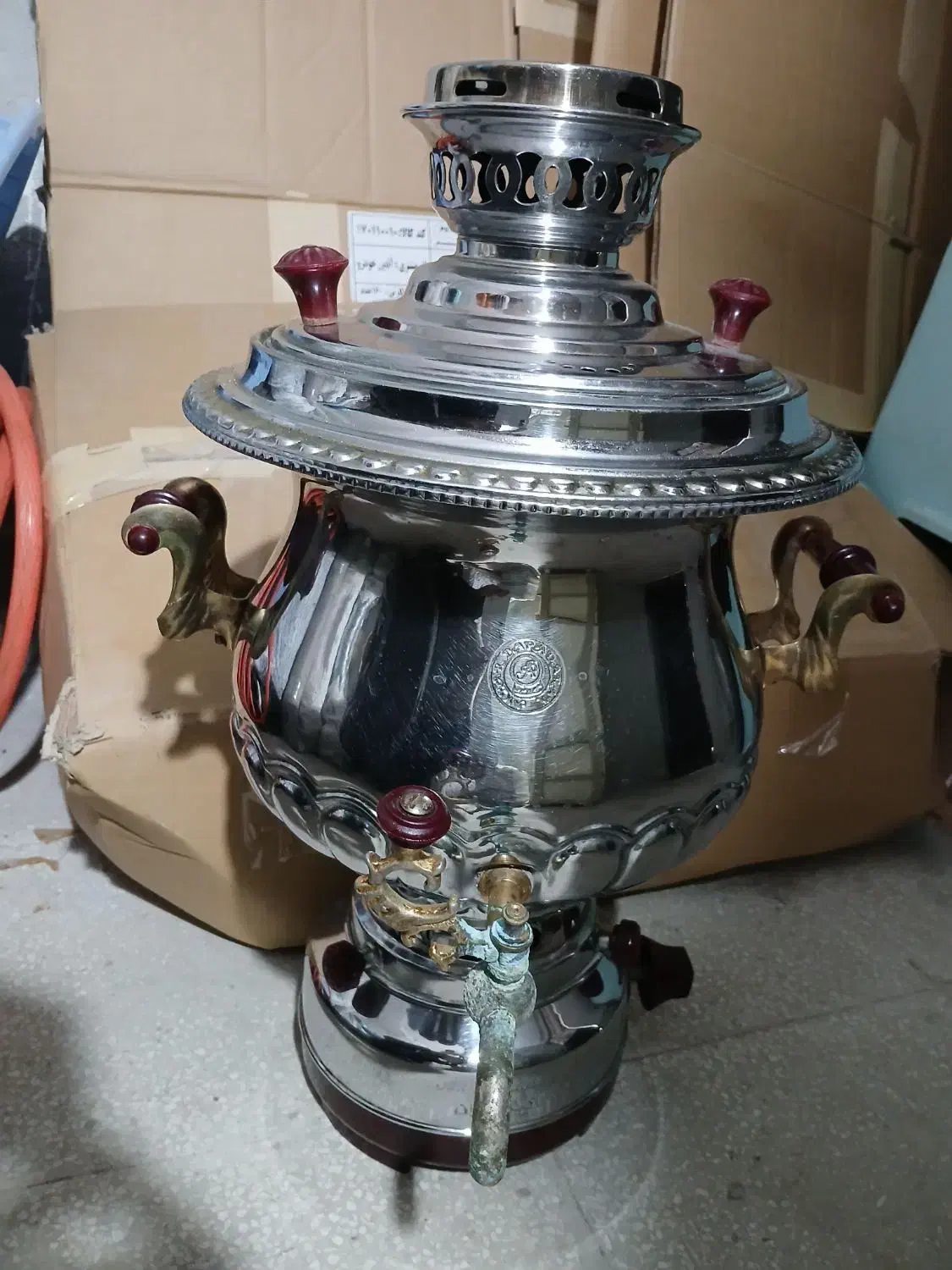 سماور گازی ۱۸۰۰۰۰۰ومان|سماور، چایساز، قهوهساز|هشتگرد, فاز ۲ مهستان|دیوار