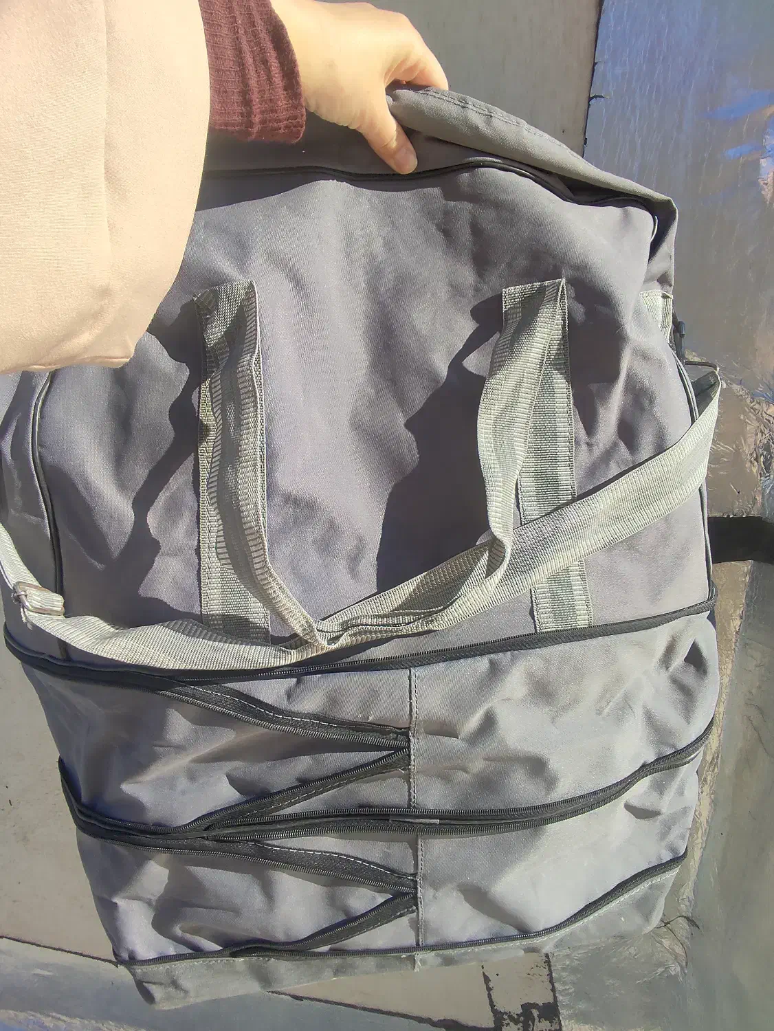 کیف بزرگ و چرخ دار|کیف، کفش، کمربند|شیروان (خراسان), |دیوار