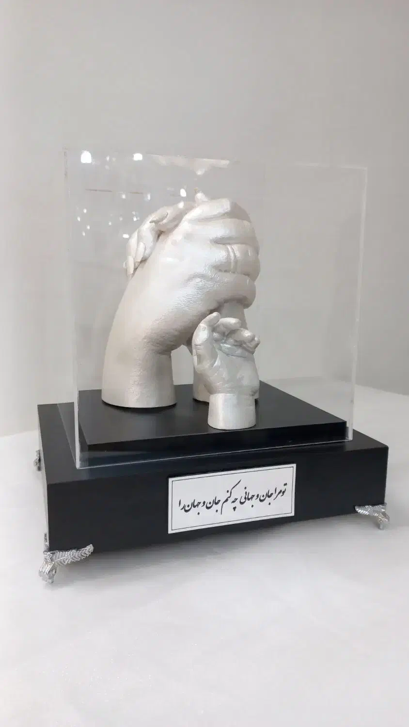 تندیس دست و پا کیان|مجسمه، تندیس، ماکت|کرج, حسین‌آباد|دیوار