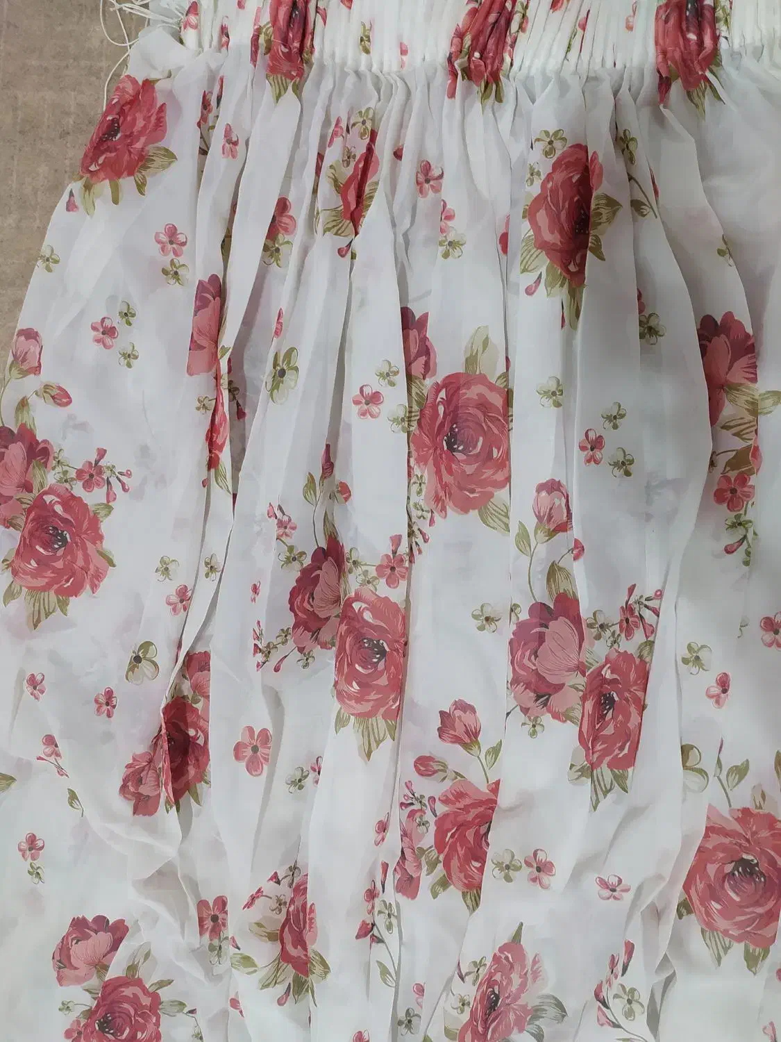 پرده حریر گلدار کاملاً نو|پرده، رانر، رومیزی|رشت, بلوار گیلان|دیوار