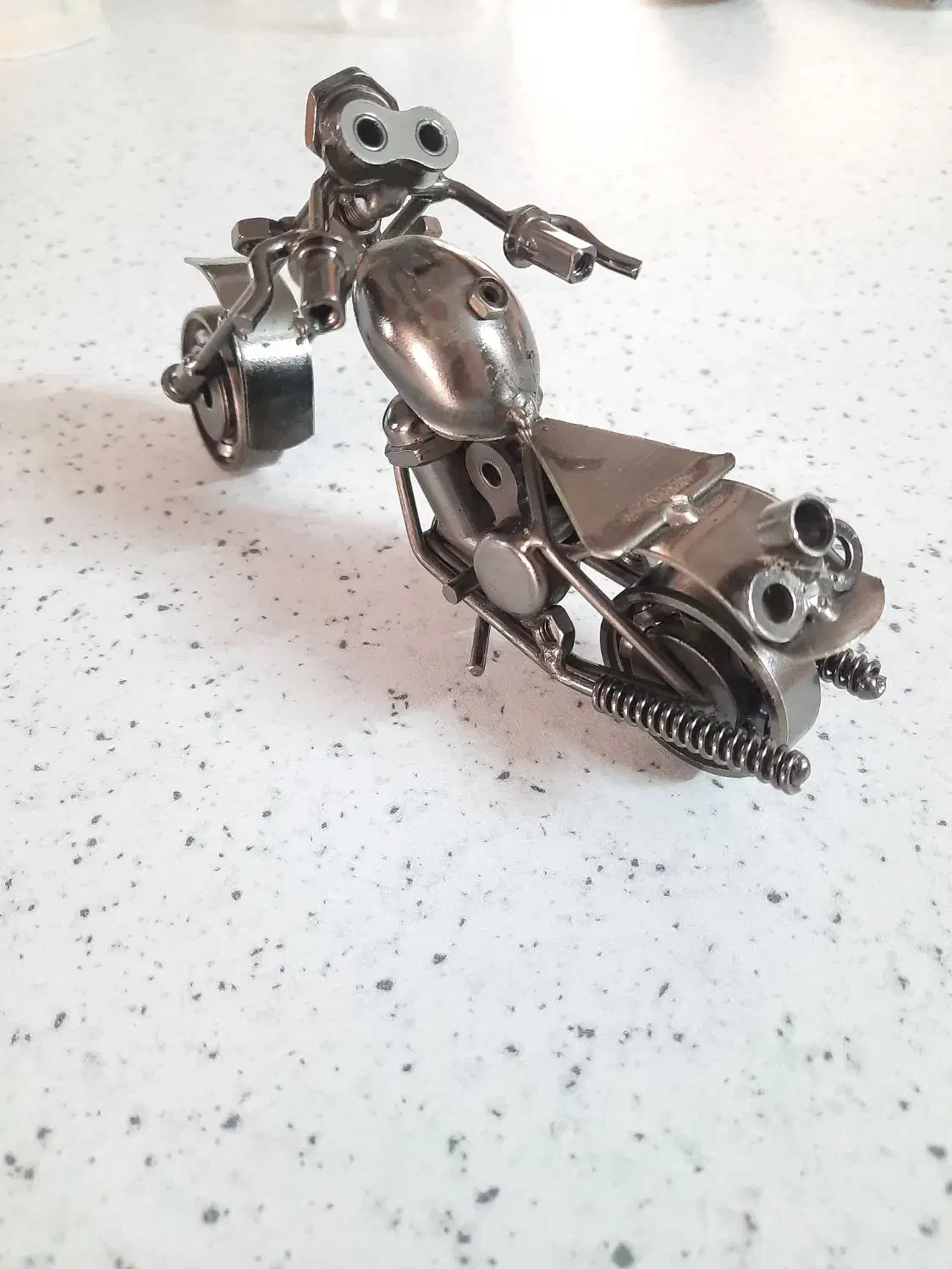 موتوردست سازفلزی دکوری تزیینی خیلی زیبا|مجسمه، تندیس، ماکت|قم, زنبیل آباد|دیوار