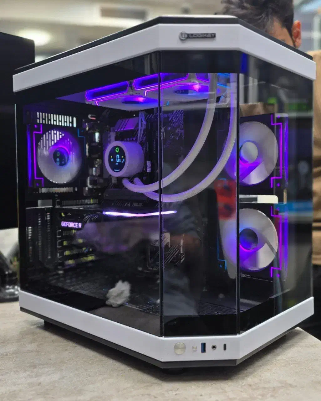 فروشنده خریدار انواع کامپیوتر های اداری کیس گیمینگ|رایانه رومیزی|تهران, میدان ولیعصر|دیوار