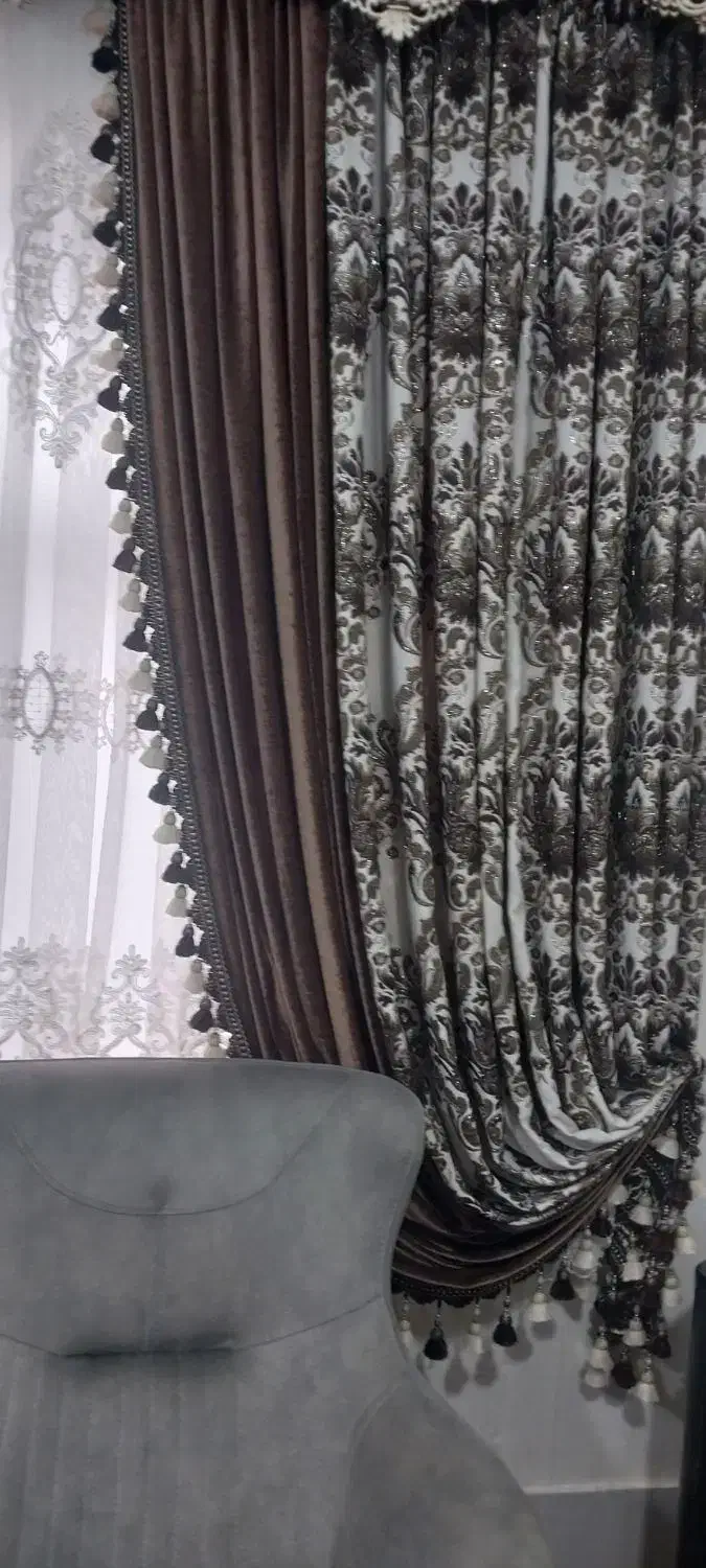 کنار پرده سالم ومرتب|پرده، رانر، رومیزی|قروه, |دیوار