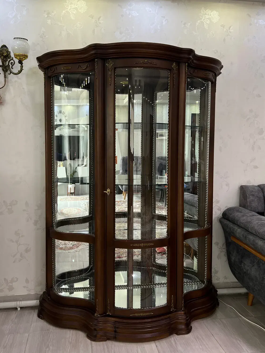 بوفه در حد نو|بوفه، ویترین، کنسول|تبریز, |دیوار