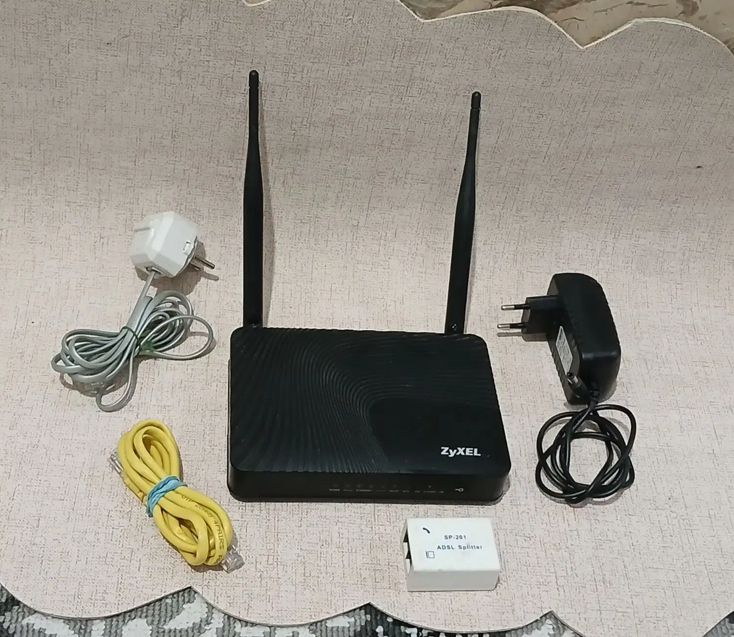 مودم دوآنتن چهار پورت اصلی فلش خور|مودم و تجهیزات شبکه|همدان, |دیوار