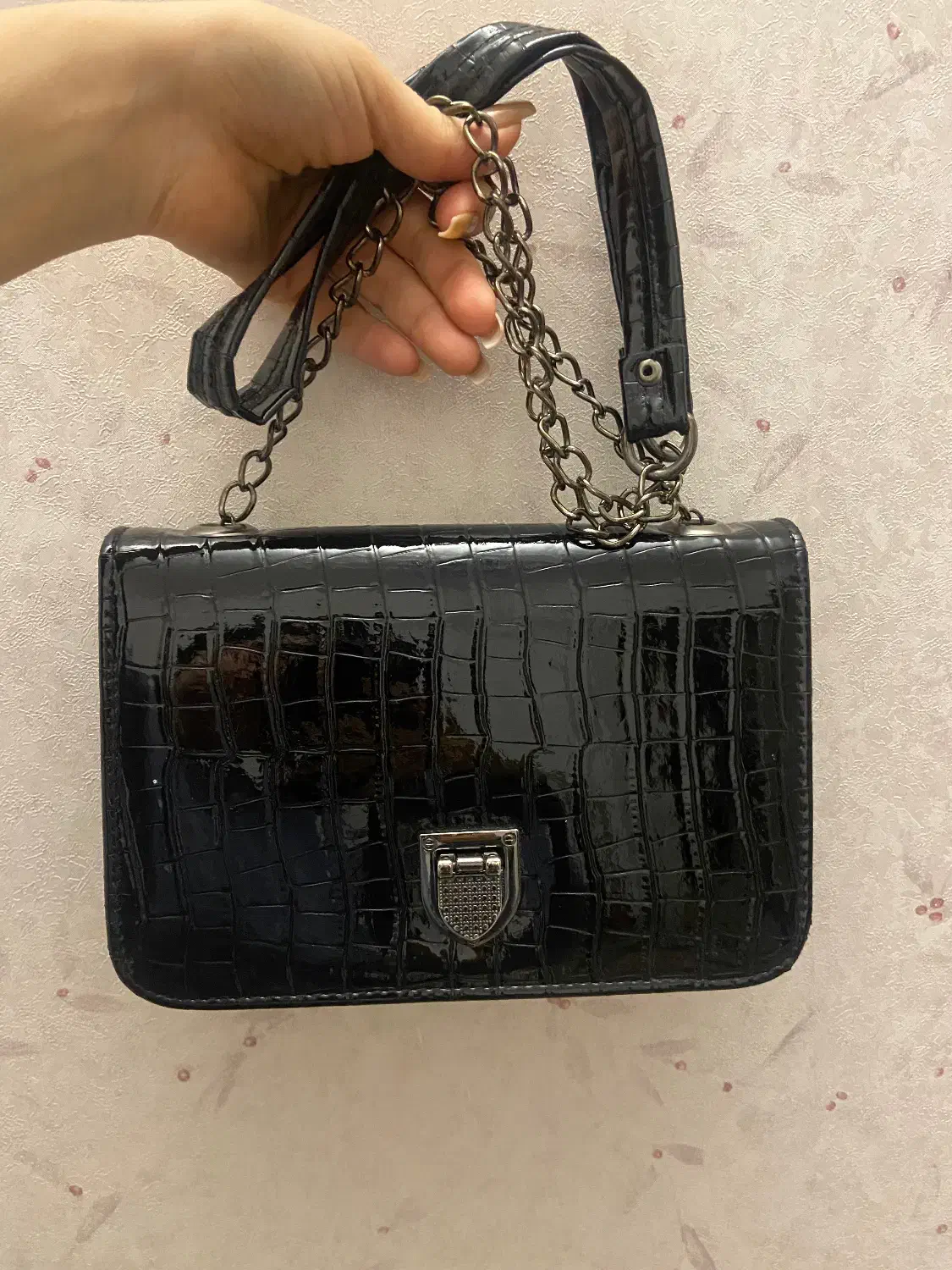 کیف|کیف، کفش، کمربند|ارومیه, |دیوار