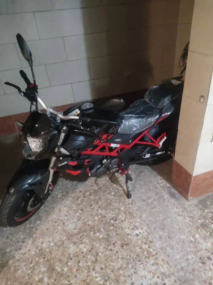 بنلی ۲۵۰ تک سیلندر|موتورسیکلت|رشت, گلسار|دیوار