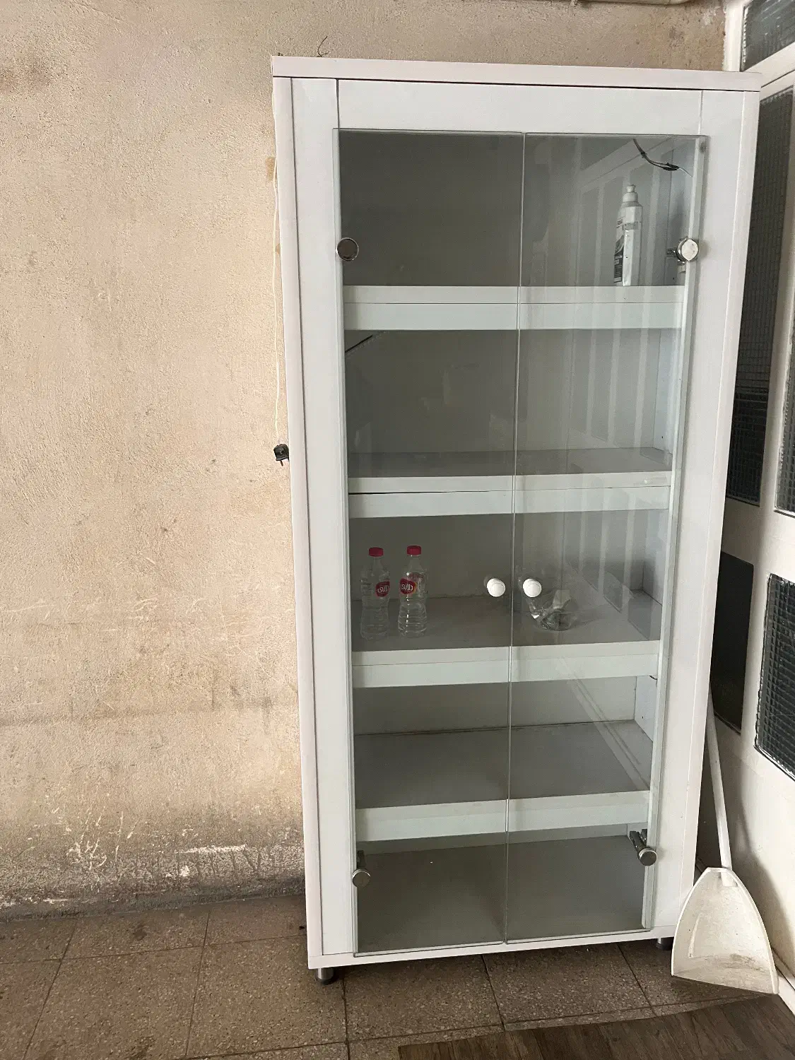 ویترین با درب شیشه ای|بوفه، ویترین، کنسول|تهران, زرکش|دیوار