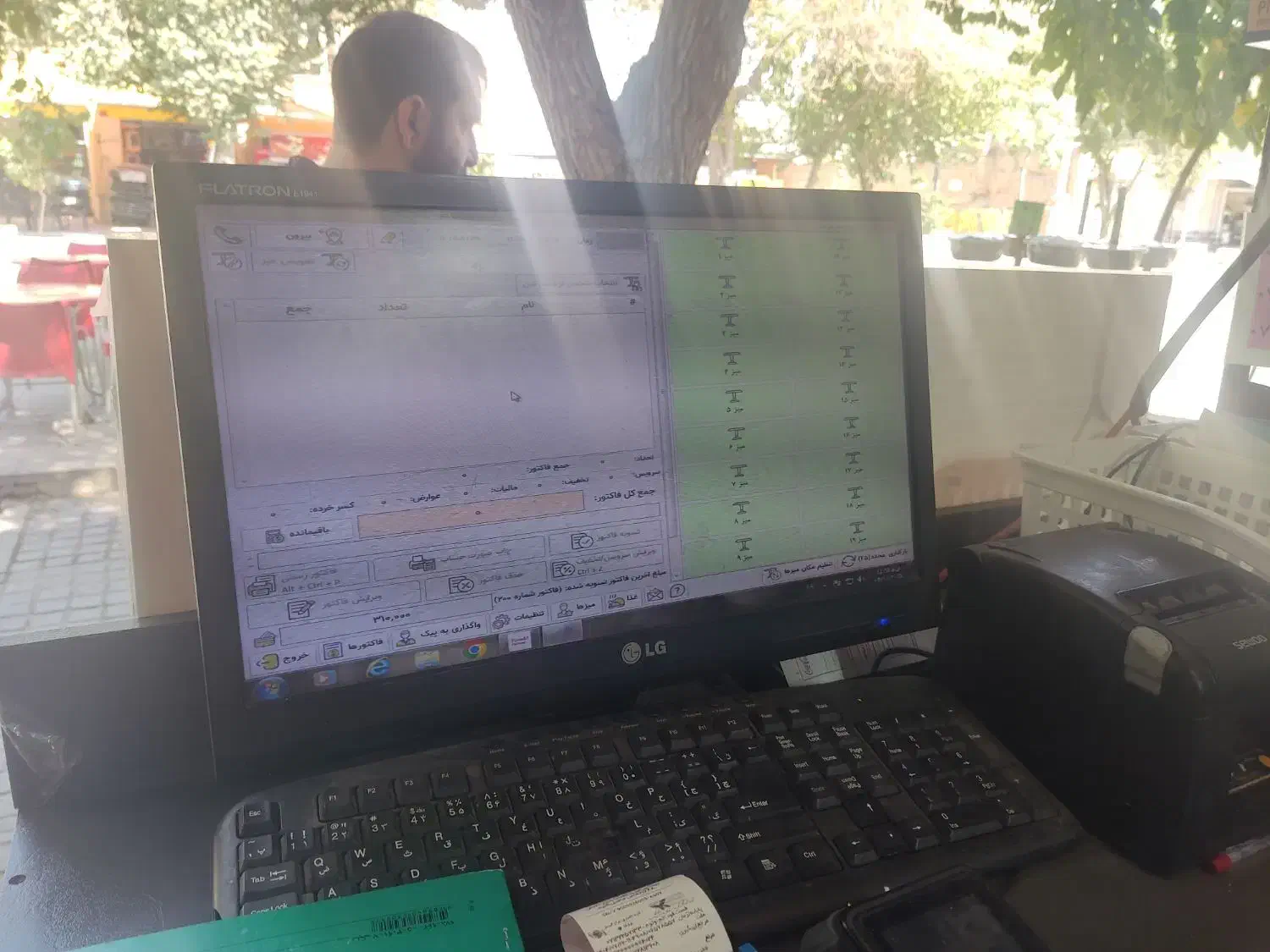 کمک سر آشپز|استخدام خدمات فروشگاه و رستوران|شیراز, بازار|دیوار