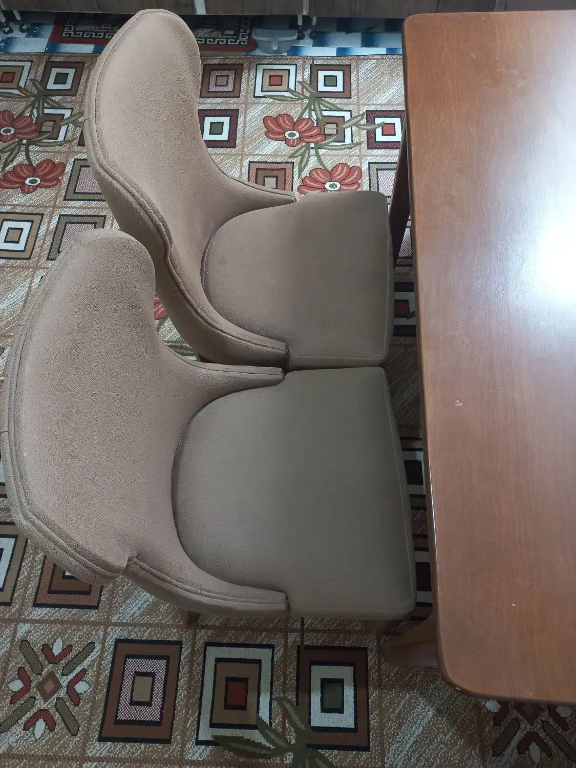 میز و صندلی ناهار خوری ۴ نفره در حد نو|میز و صندلی غذاخوری|شیراز, ریاستی|دیوار