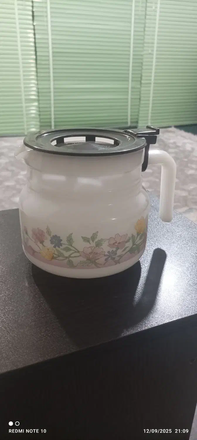 قوری ارکوپال فرانسوی و قدیمی|ظروف سرو و پذیرایی|اصفهان, قهجاورستان|دیوار