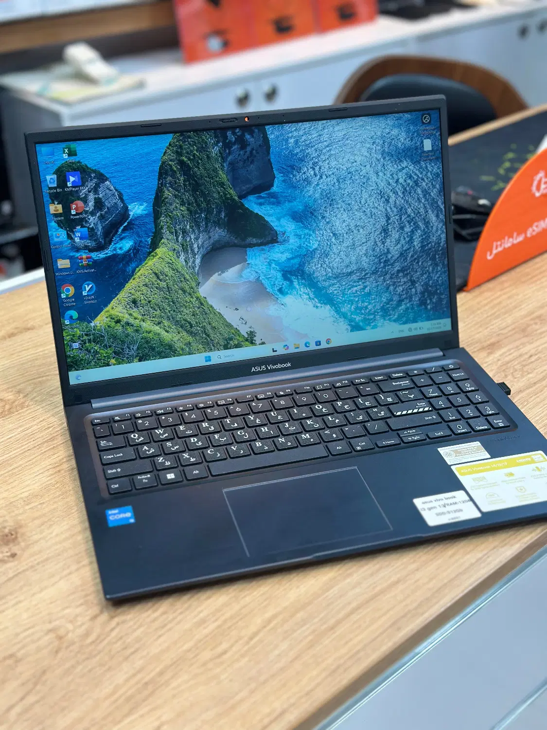 Asus vivobook|رایانه همراه|همدان, |دیوار