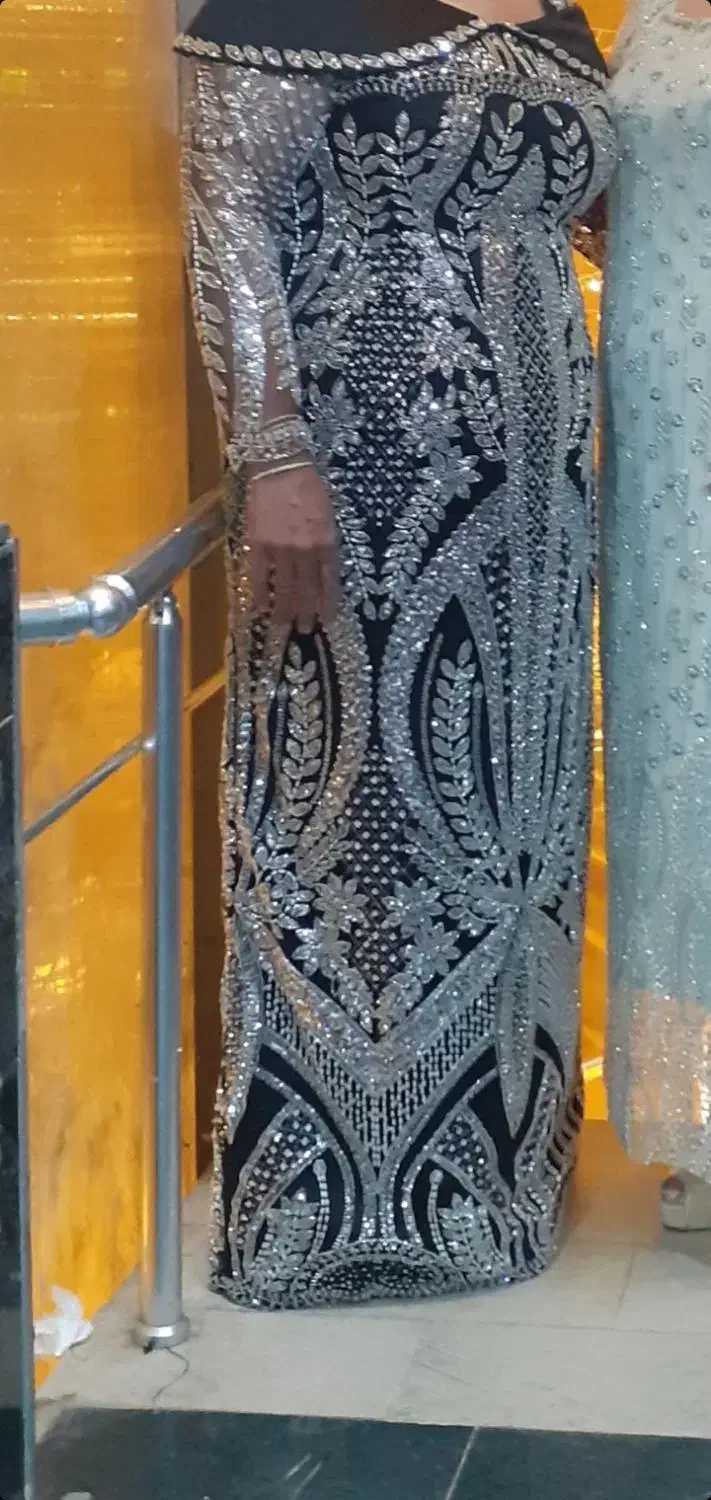 لباس مجلسی|لباس|تبریز, |دیوار