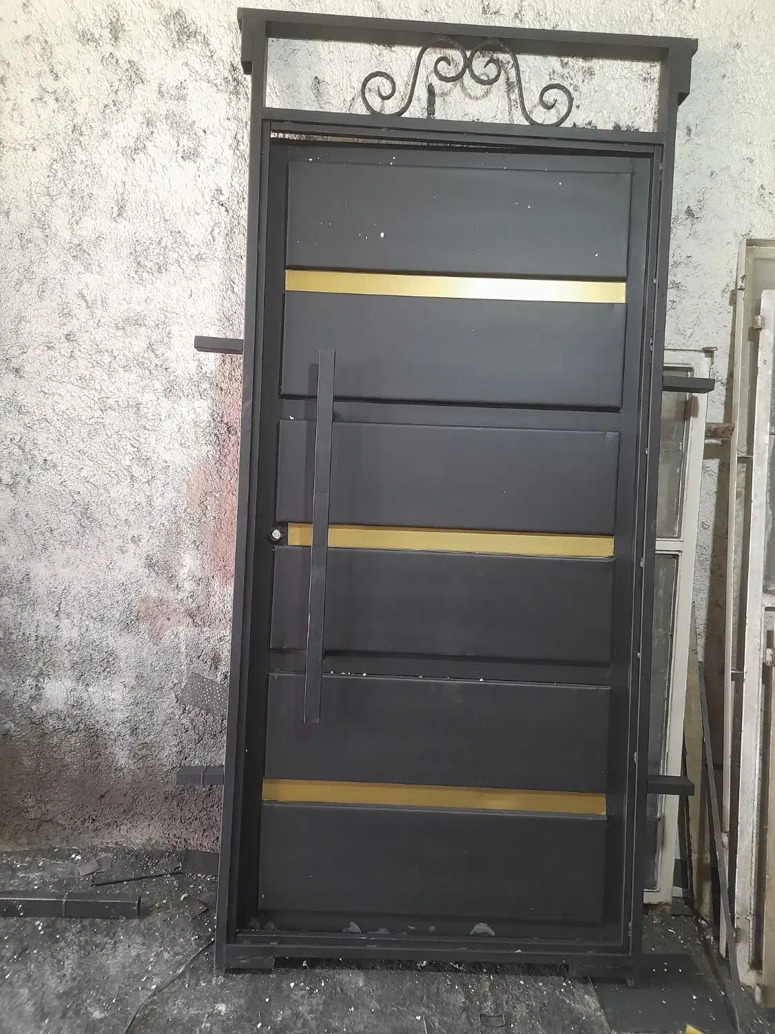 درب حیاط نفر رو|مصالح و تجهیزات ساختمان|بروجرد, |دیوار