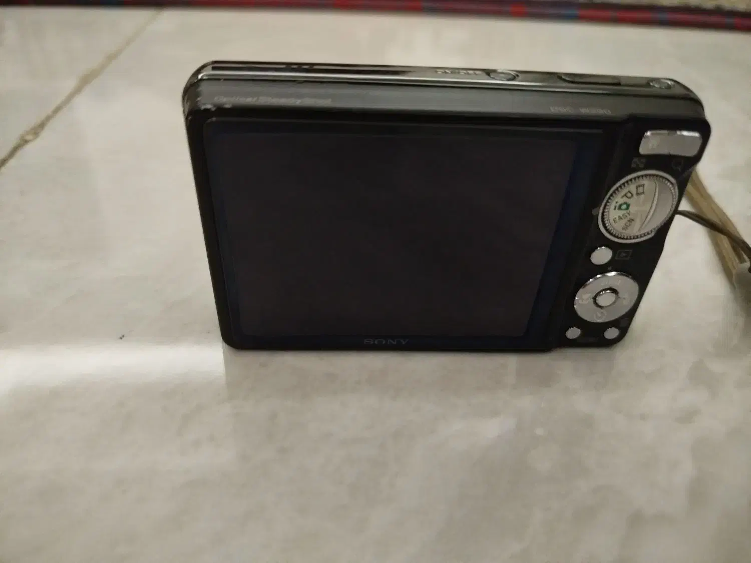 دوربین عکاسی و فیلمبرداری سونی|دوربین عکاسی و فیلم‌برداری|پرند, فاز ۱|دیوار