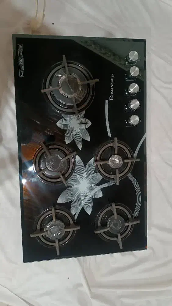 گاز رو میزی شیشه ای در حدنو کاملا تمیز و سالم|اجاق گاز و لوازم برقی پختوپز|بندر انزلی, امامزاده|دیوار