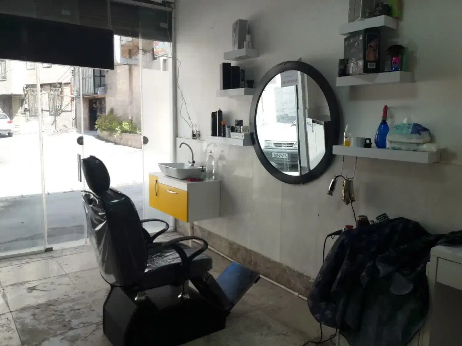 وسایل ارایشگاه|آرایشگاه و سالن‌های زیبایی|نورآباد, |دیوار