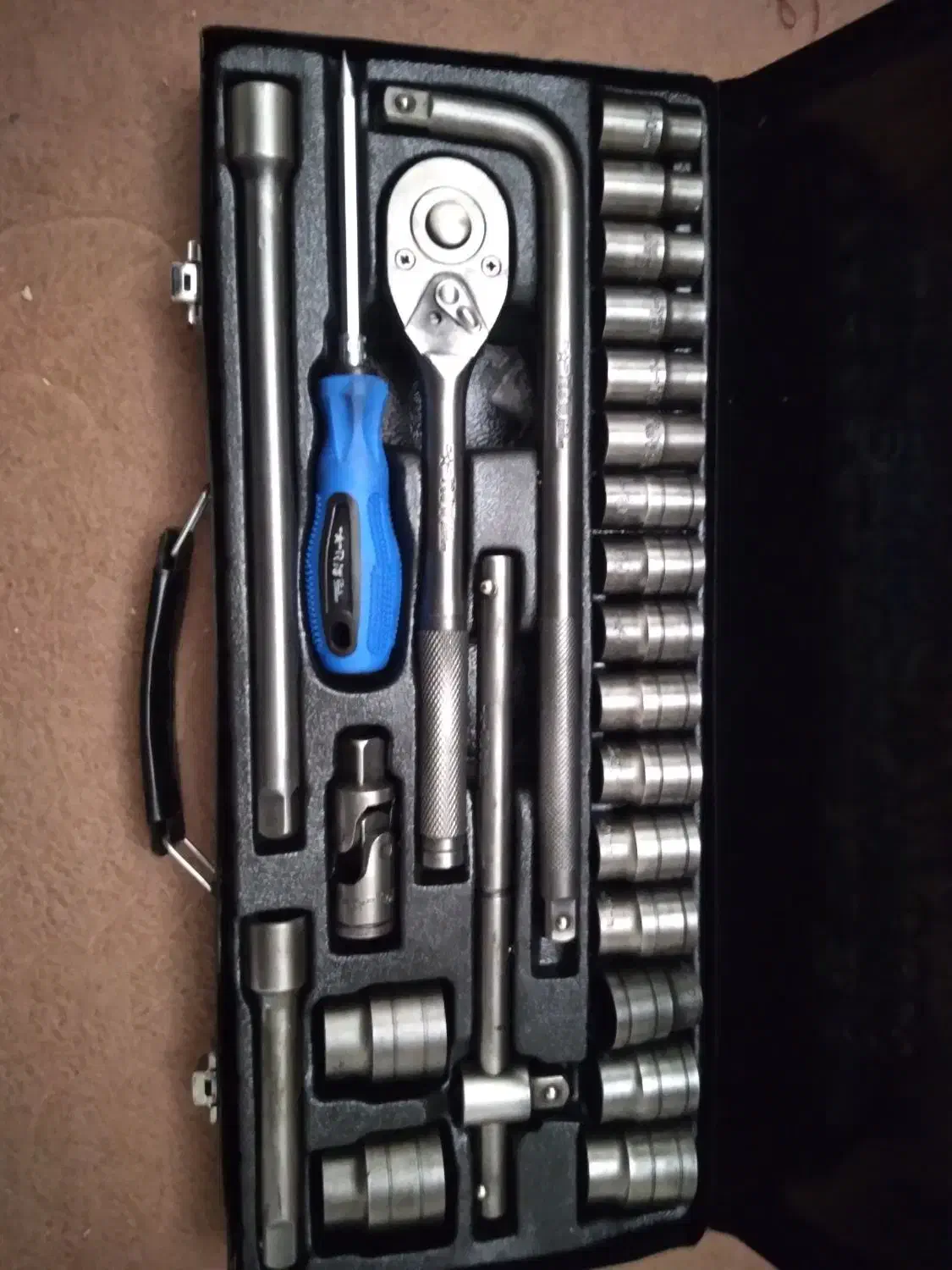 جعبه بوکس آلمانی|ابزارآلات|مبارکه, |دیوار