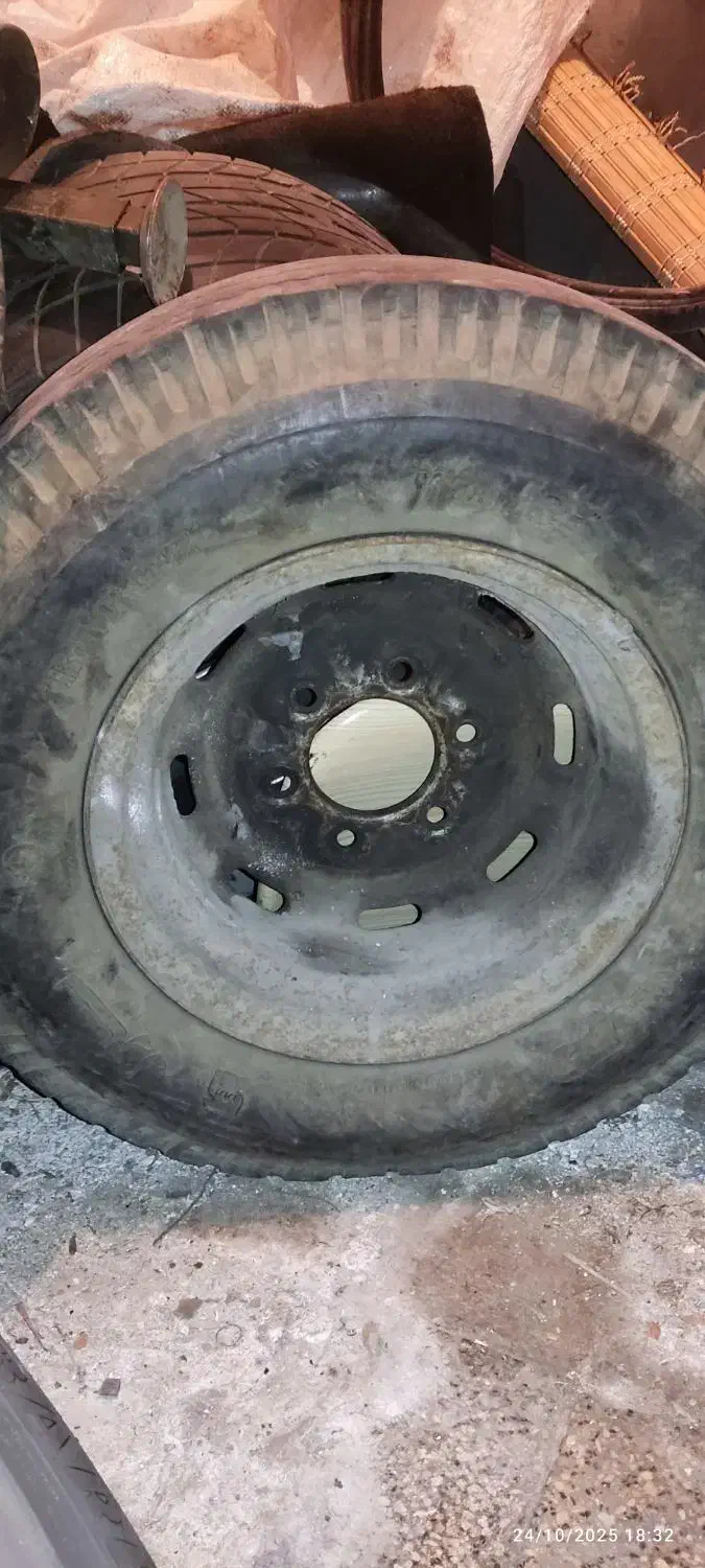 لاستیک مزدا وانت بارز وکاپوت پیکان وانت فابریک|قطعات یدکی و لوازم جانبی|تهران, اسفندیاری|دیوار