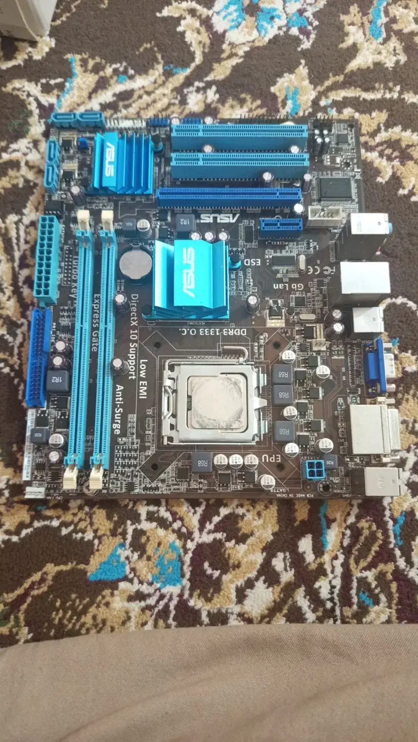 سخت افزار های کامپیوتر|قطعات و لوازم جانبی رایانه|کردکوی, |دیوار