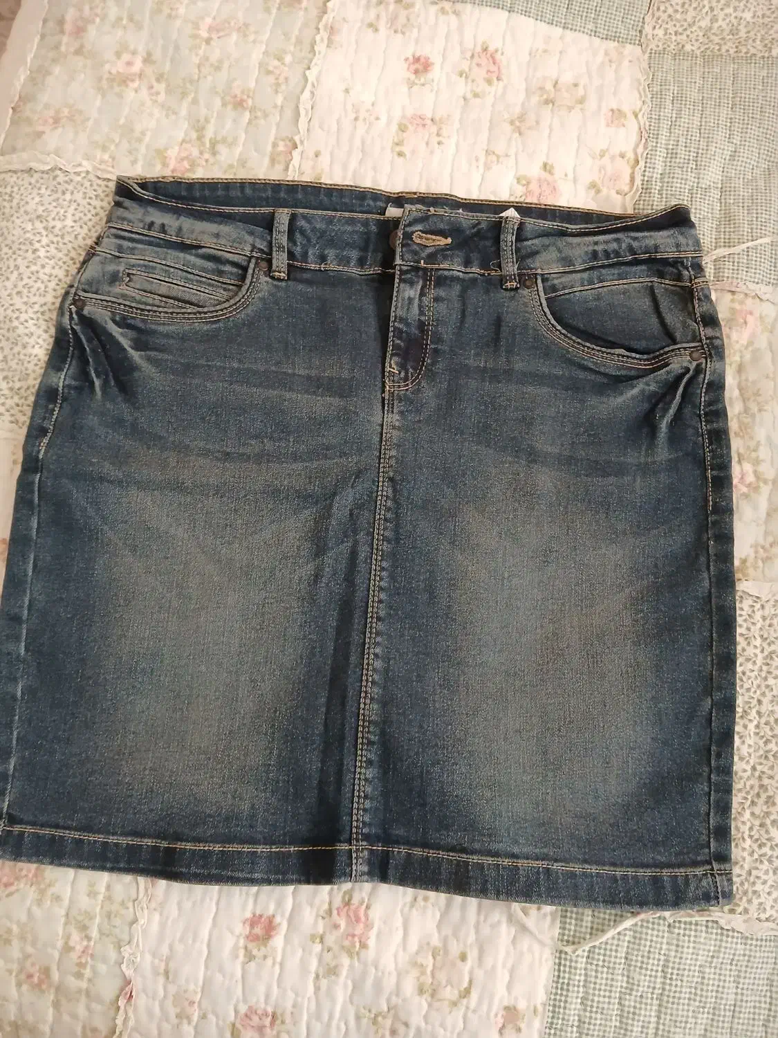 دامن لی|لباس|تهران, اسفندیاری|دیوار