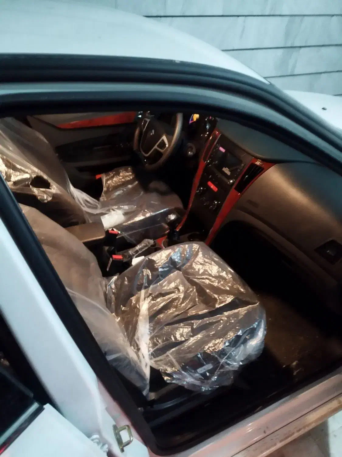 دنا پلاس ۶دنده ۱۴۰۴|خودرو سواری و وانت|بروجرد, |دیوار