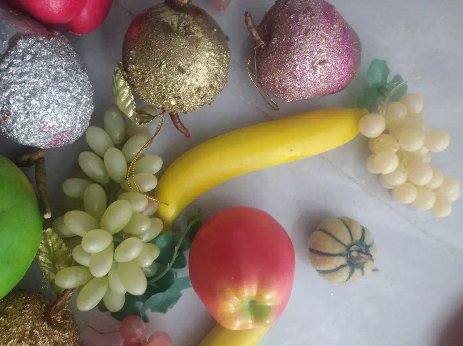 میوه تزئینی|گل مصنوعی|بروجن, |دیوار