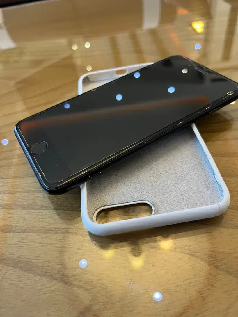 ایفون ۷ پلاس ۱۲۸ گیگ|موبایل|بندر انزلی, پاسداران|دیوار