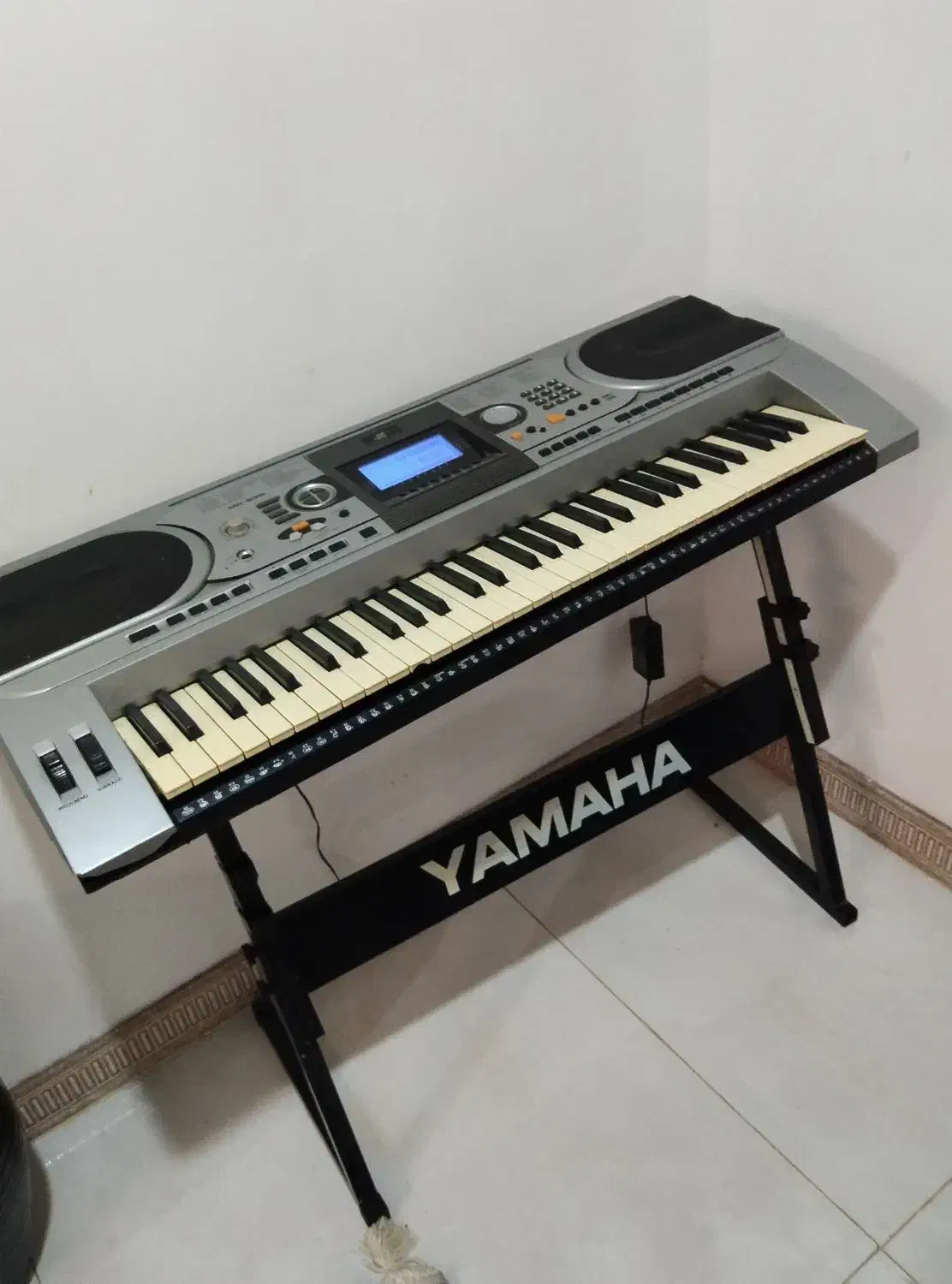 ارگ ام کی 935 با پایه|پیانو، کیبورد، آکاردئون|خمام, |دیوار