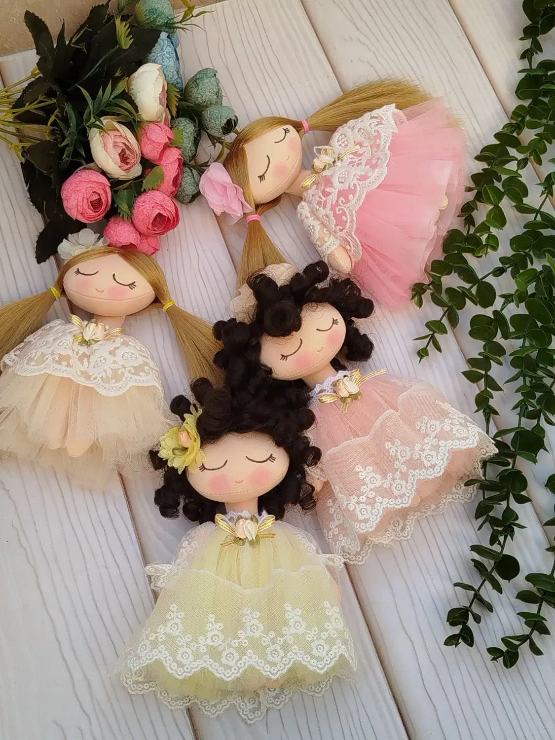 عروسک تیلدا ،فرشته|اسباب‌بازی بچه|قم, قلعه کامکار|دیوار