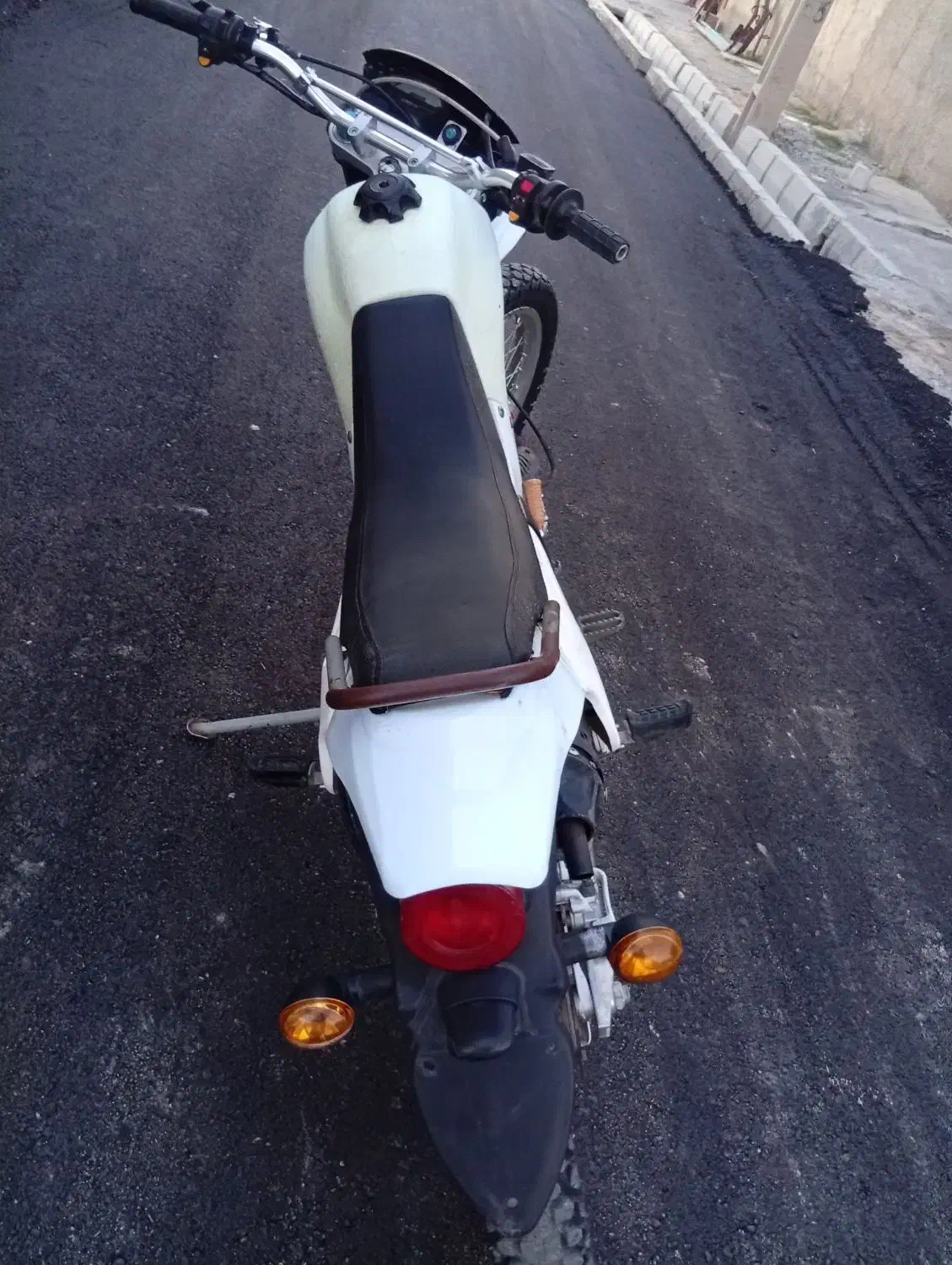 آمیکو تریل خشک|موتورسیکلت|ملکشاهی, |دیوار