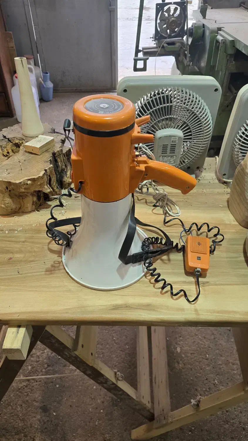 بلندگوی جار|صوتی و تصویری|همدان, |دیوار