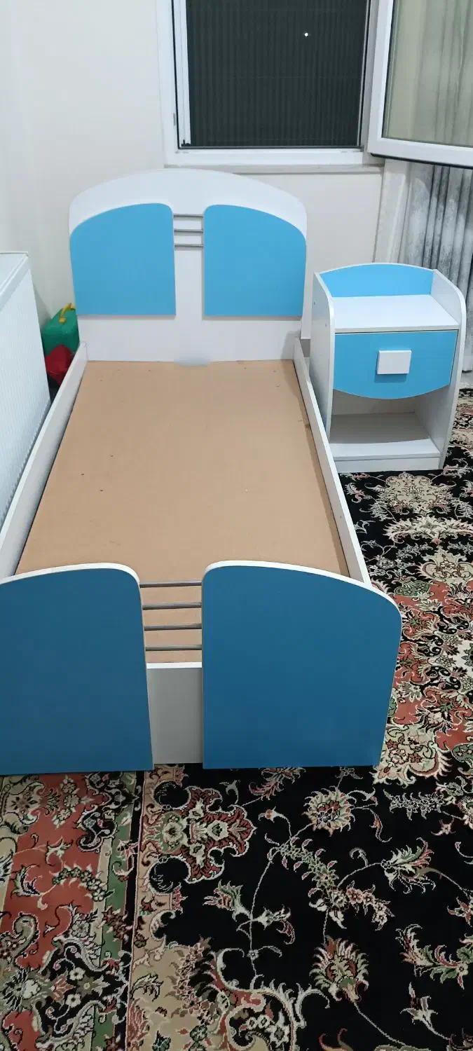 سرویس خواب پسرانه همراه با پاتختی و کمد|تخت و سرویس خواب|عباسآباد, |دیوار