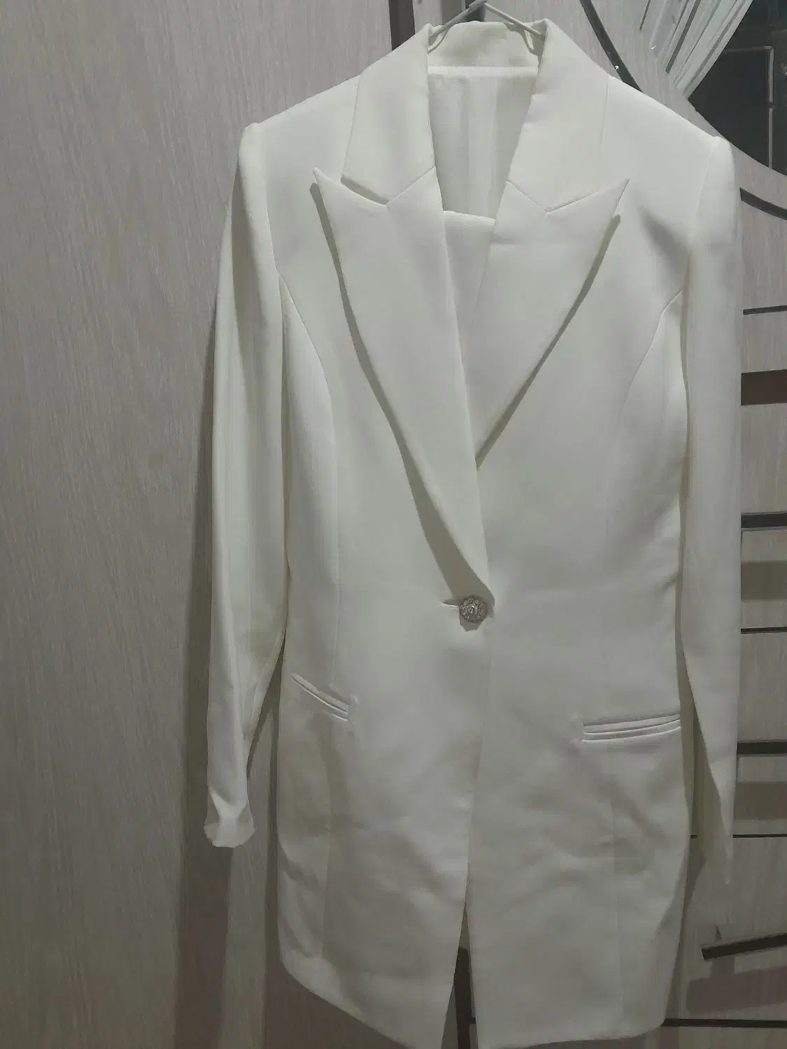 فروش کت وشلوار|لباس|رودسر, |دیوار