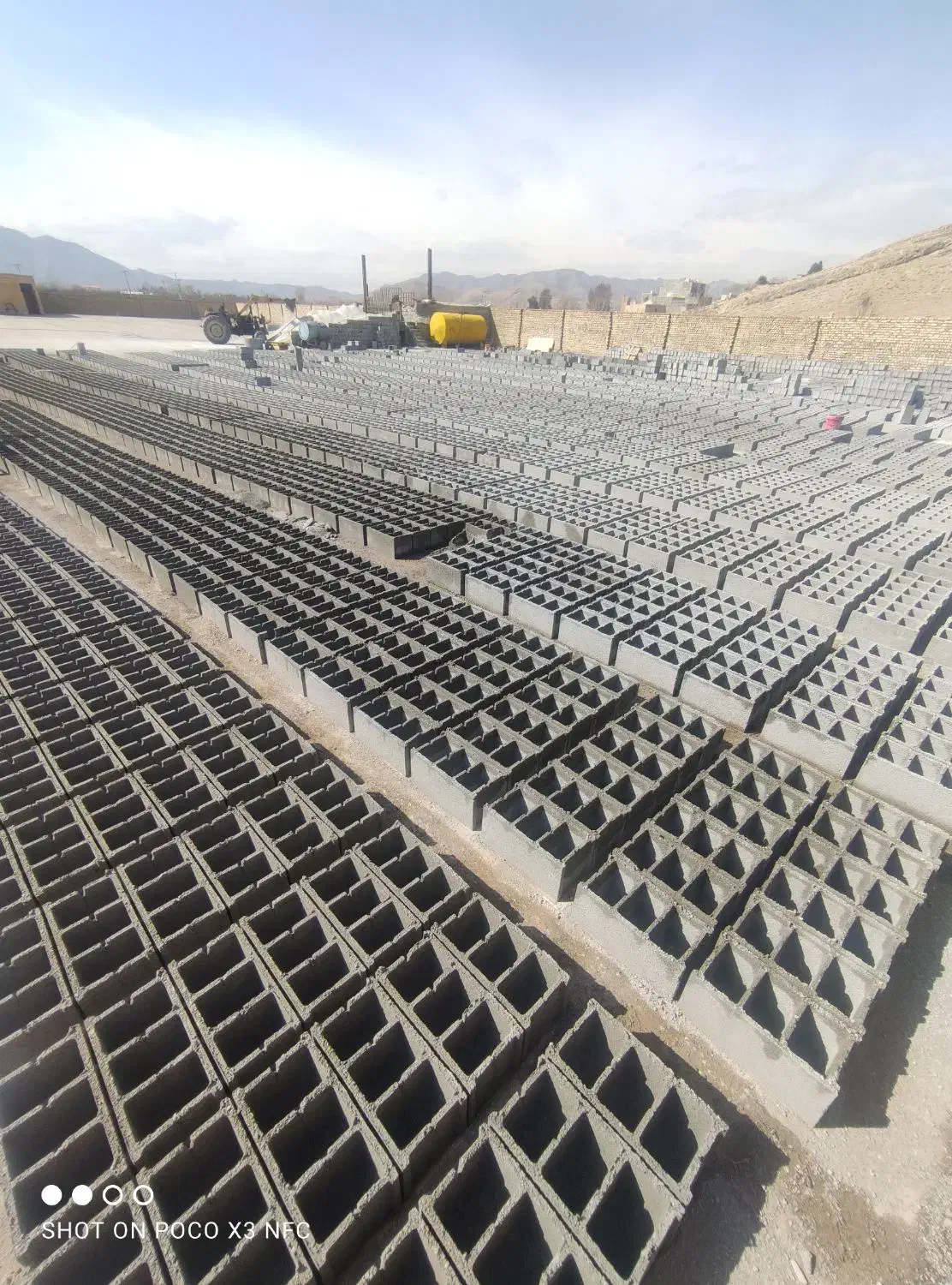 بلوک و گوم ،دیواری، توپر و سقفی|مصالح و تجهیزات ساختمان|پیر بکران, |دیوار