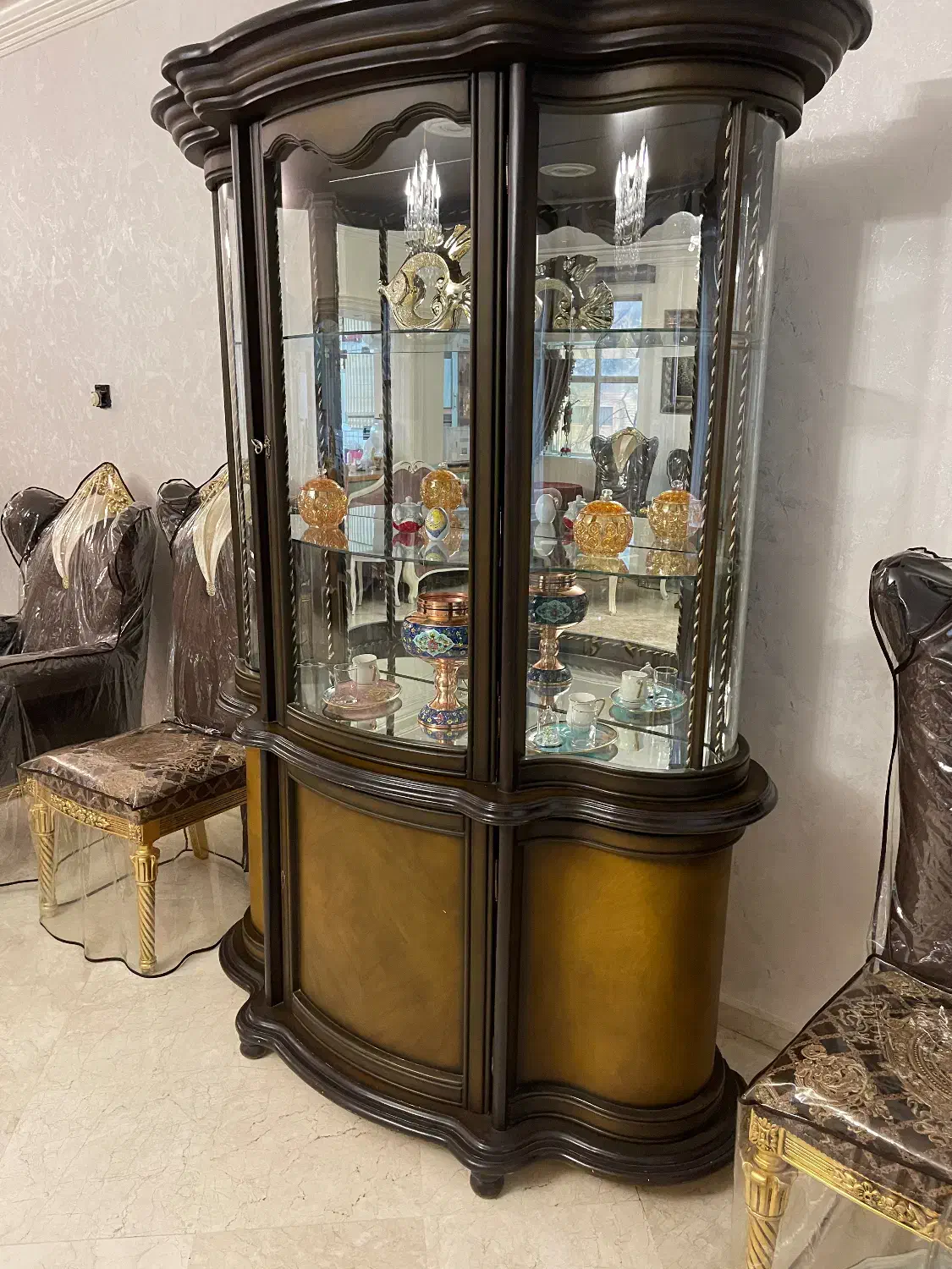 ویترین چوبی|بوفه، ویترین، کنسول|اصفهان, هزارجریب|دیوار