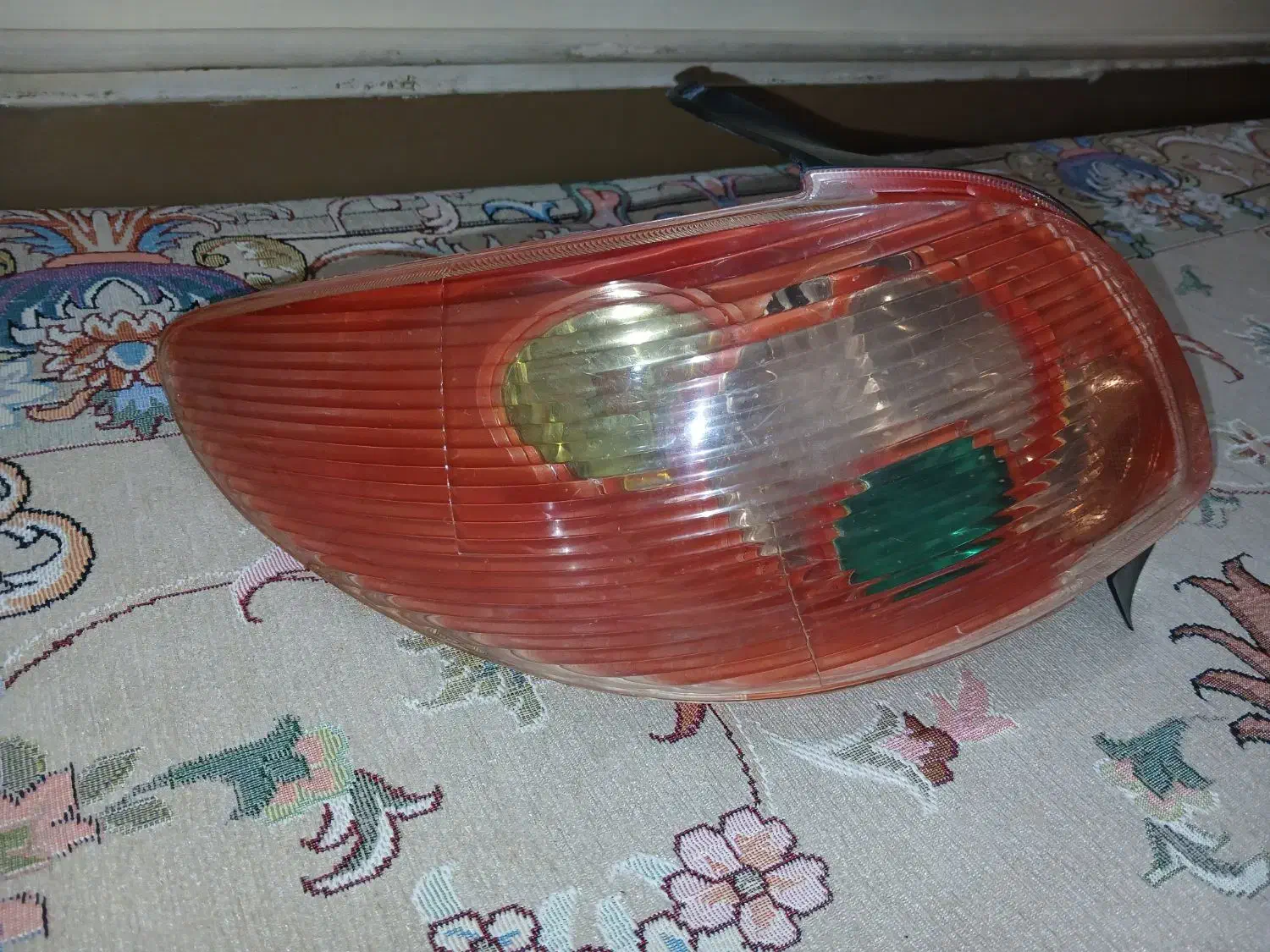 چراغ عقب 206|قطعات یدکی و لوازم جانبی|تهران, دولتخواه جنوبی|دیوار