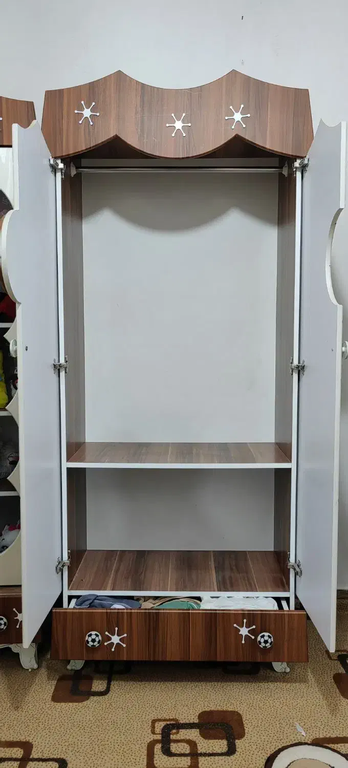 کمد و ویترین بچه گانه کودک و نوجوان|اسباب و اثاث بچه|نسیم‌شهر, |دیوار