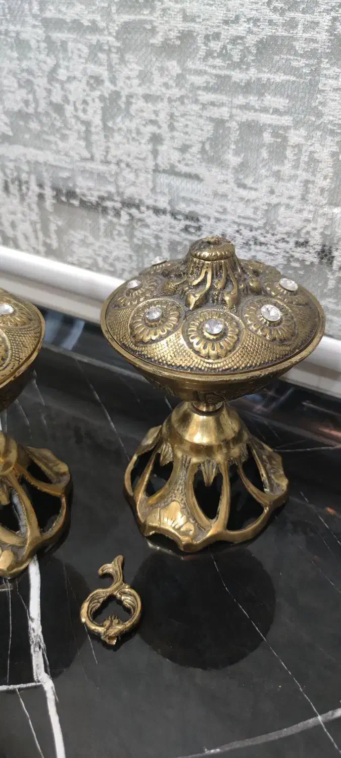 قندان برنجی قدیمی|کلکسیون اشیاء عتیقه|مشهد, تلگرد|دیوار