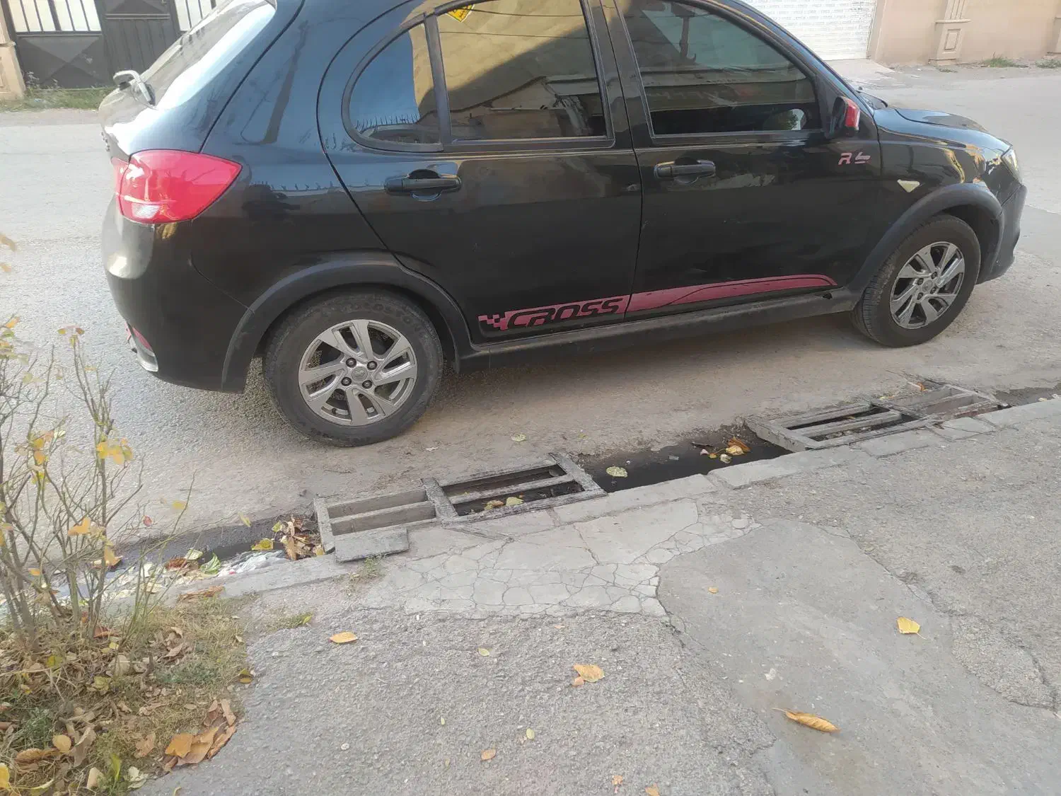 کوییک 98سیاه و قرمزدو رنگ کارخانه|خودرو سواری و وانت|اردبیل, |دیوار