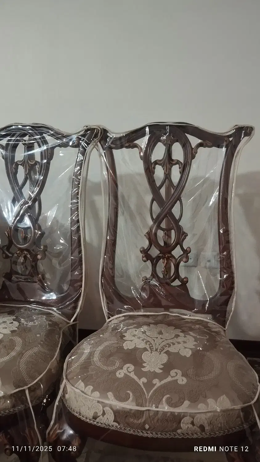 مبل کلاسیک ۹نفره|مبلمان خانگی و میز عسلی|محمدشهر, همایون ویلا|دیوار