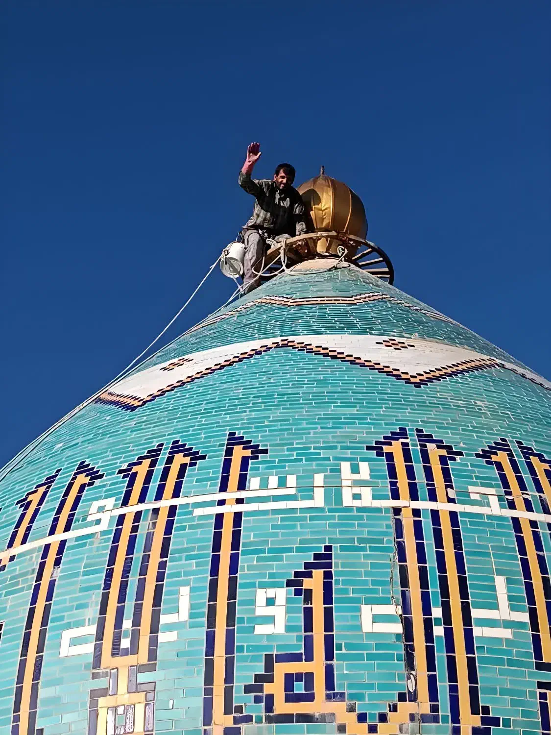 پیچ ورولپلاک سنگ نما.نماشویی.راپل.بدون داربست|خدمات پیشه و مهارت|شازند, |دیوار