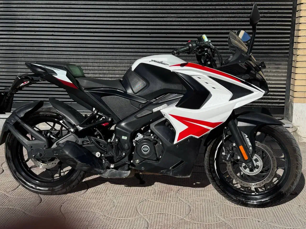 rs200|موتورسیکلت|قهدریجان, |دیوار